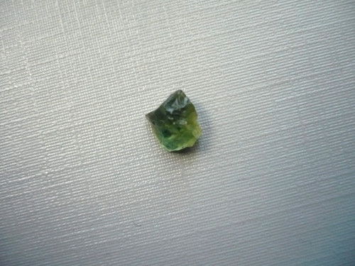 Surový zelený apatit 7 mm, č.45f