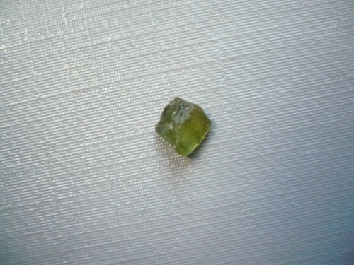 Surový zelený apatit 7 mm, č.56f