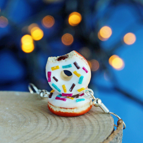 Donuty s barevným posypem — foto 1