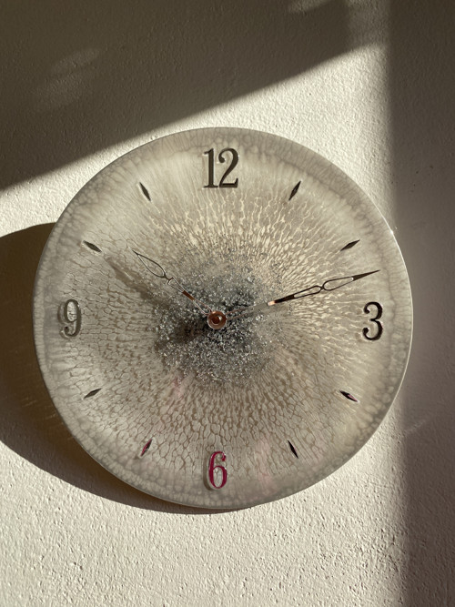 Hodiny z pryskyřice 30 cm
