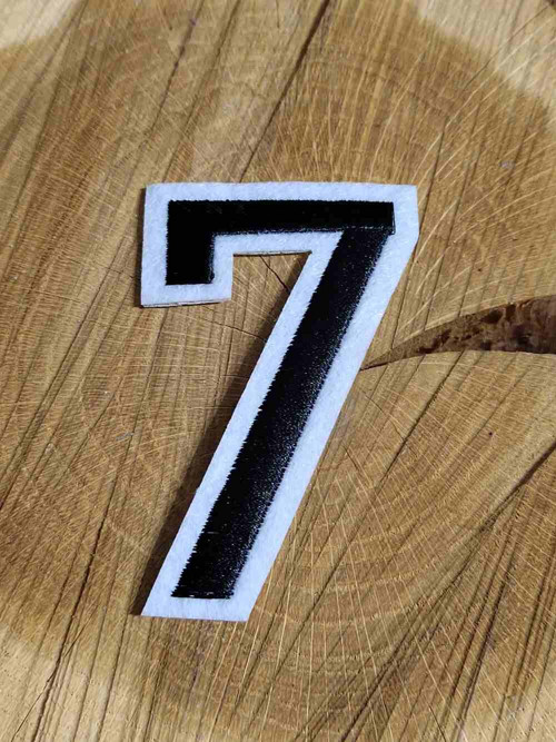 Nažehlovačka číslo 7 — foto 1