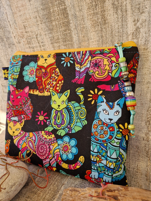 * etuje ~ kočičí taštička Laurel Burch