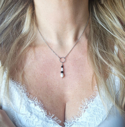 Ocelový náhrdelník*spinel*říční perla*karma