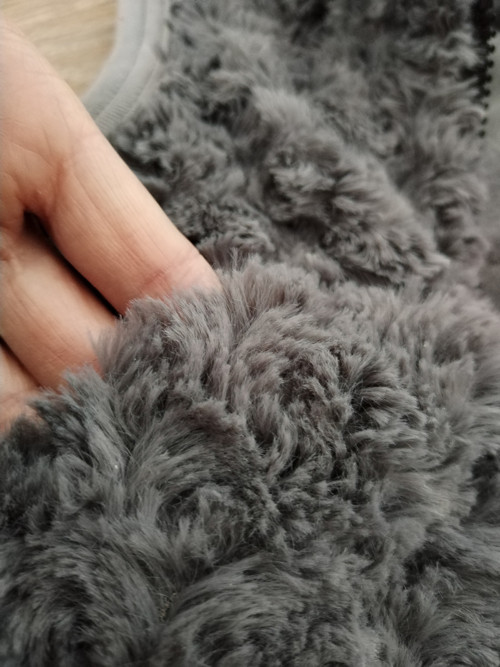 Chlupatá vesta UNISEX