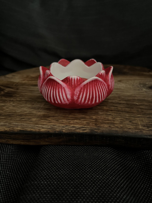3D svícen "LOTOSOVÝ KVĚT" II (červená patina)