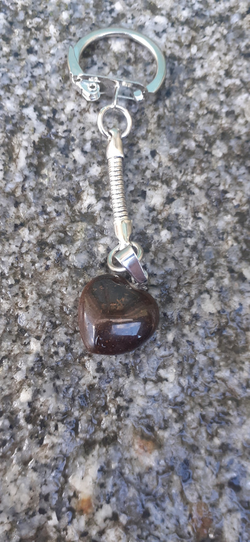 Přívěsek na klíče srdíčko z tygřího oka