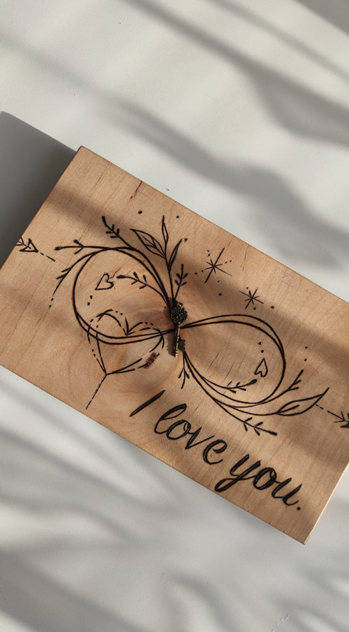Dřevěný ručně vypalovaný obraz,i love you infinity