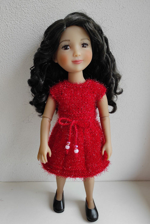Ruby Red Fashion Friends 36cm.