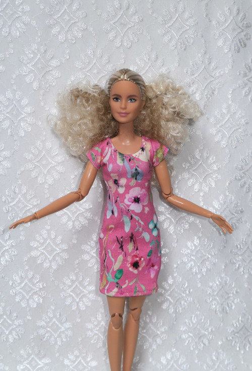 Letní šaty pro Barbie — foto 1