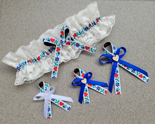 Krajkový folklorní podvazek - ivory