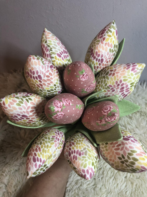 Šité tulipány