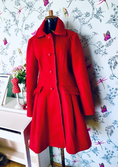 Kabát retro red originální — foto 1