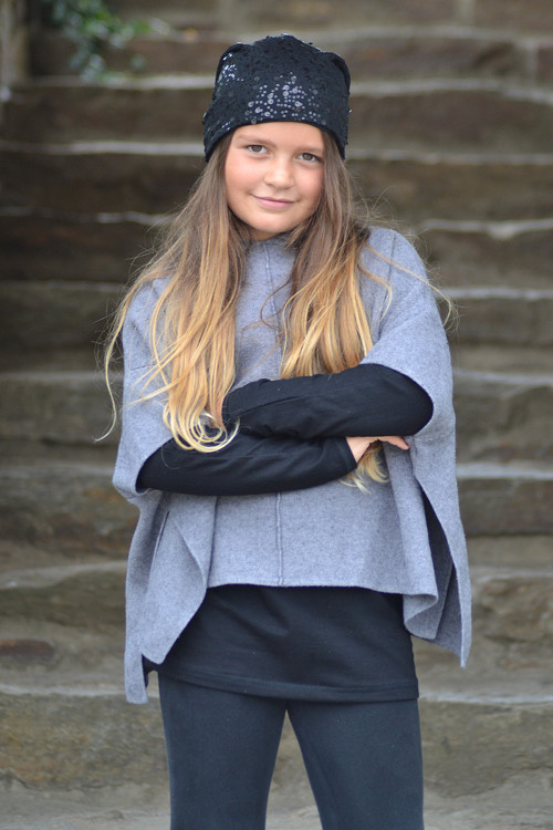 Šmoulí čepka flitrová, černá — foto 1