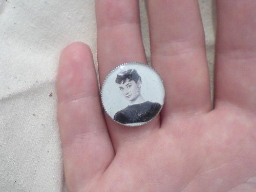Prsten Audrey Hepburn — foto 1