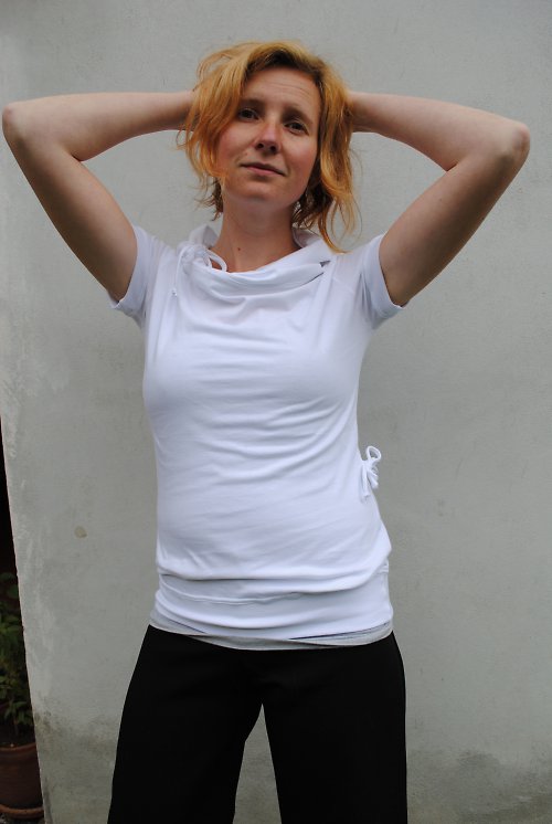 Bílé s rolákem ve velikosti S — foto 1