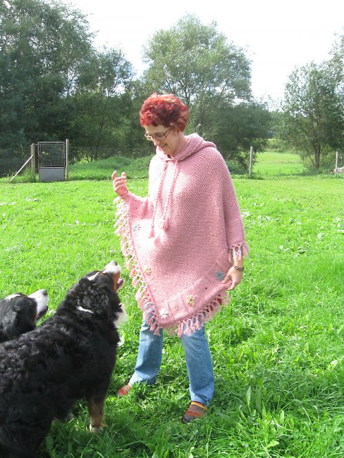 Starorůžové pončo — foto 1