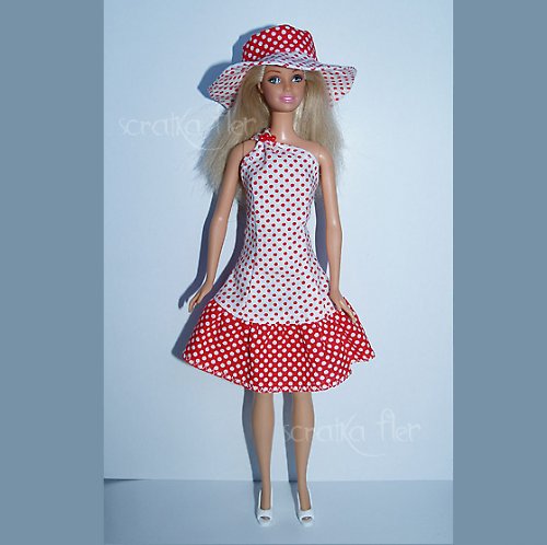 Šaty a klobouk pro panenku Barbie — foto 1