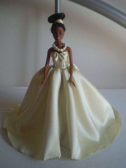 Šatičky na barbie s korálky — foto 1