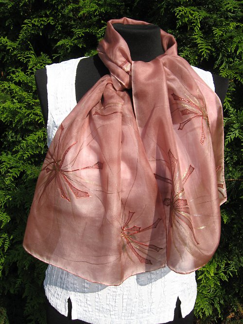 EVEMODE - hedvábný šál " Brown flower" — foto 1
