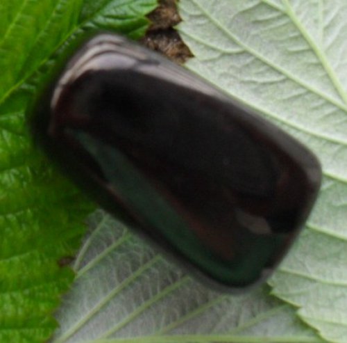 Černý jantar - gagát cca26x16x16mm — foto 1
