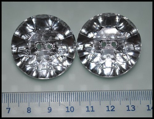 Knoflík dvoudírkový CRYSTAL - 1ks — foto 1