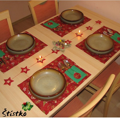 Vánoční prostírání s kapsami — foto 1