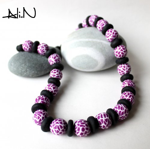 Dark purple giraffe — foto 1