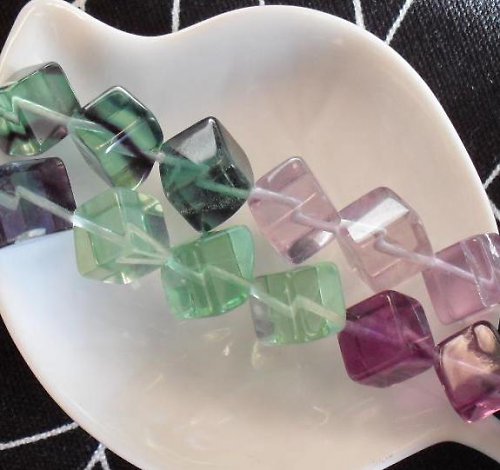 Fluorit 8x8mm, šikmý průtah — foto 1