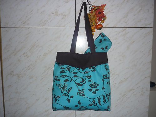 Tyrkysová s tmavě-hnědým vzorem... — foto 1