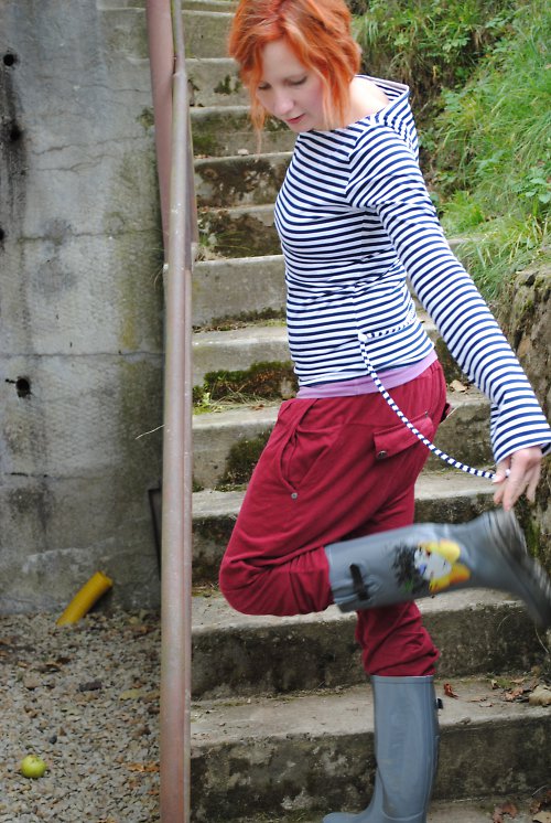 Jedenouché pruhaté ve velikosti S — foto 1