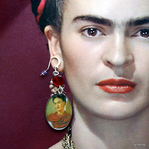 Červená náušnice z kolekce Frida — foto 1