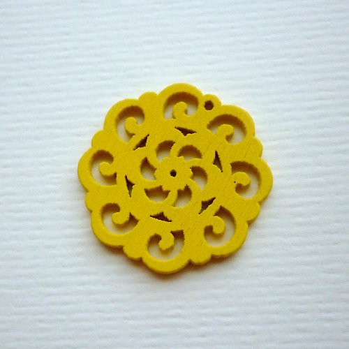Dřevěné ramínko - žluté (2 ks) — foto 1