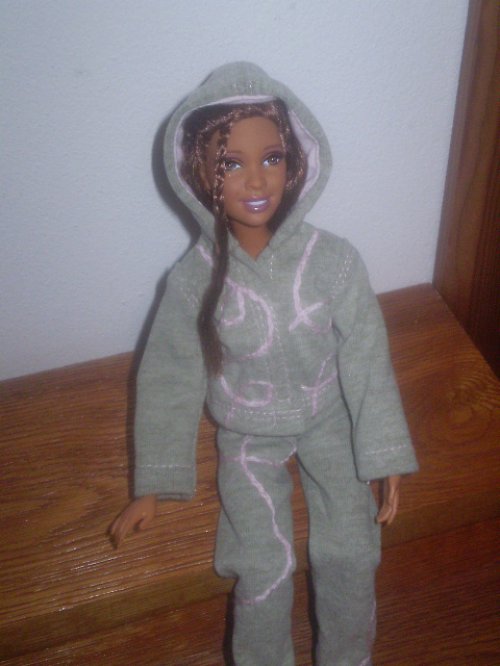 Tepláková souprava na Barbie — foto 1