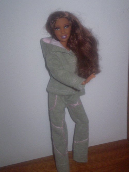 Tepláková souprava na Barbie — foto 1