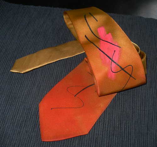 Abstraktní kravata — foto 1