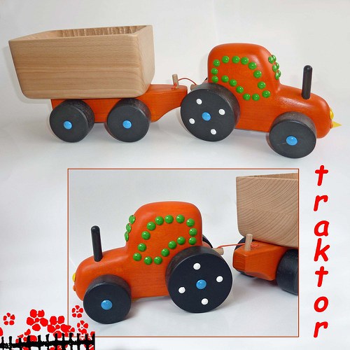 Dřevěný TRAKTOR S VLEČKOU (větší) — foto 1
