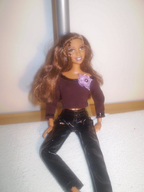 Bundička, kalhoty a tričko pro Barbie — foto 1