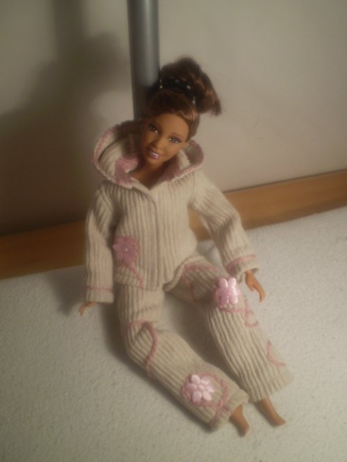 Tepláková souprava na Barbie — foto 1