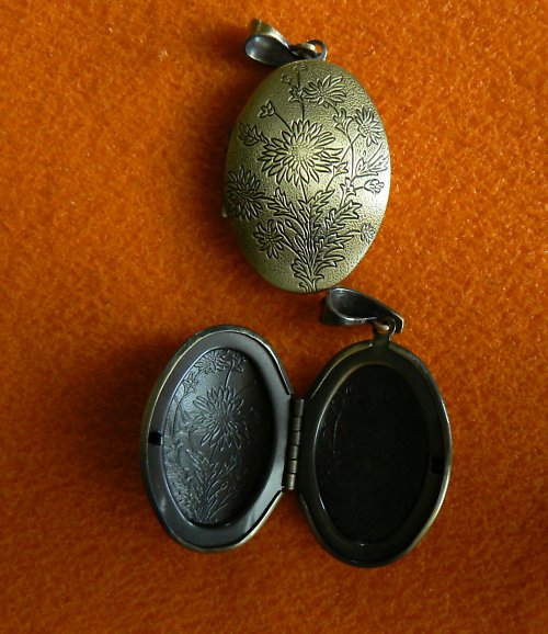 Medailon - — foto 1