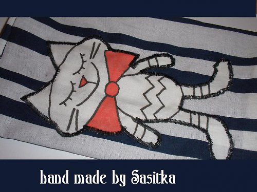 Kočičák na knížku — foto 1