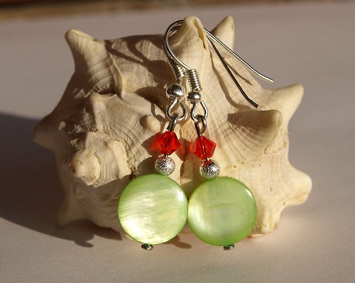 Green Nacre — foto 1