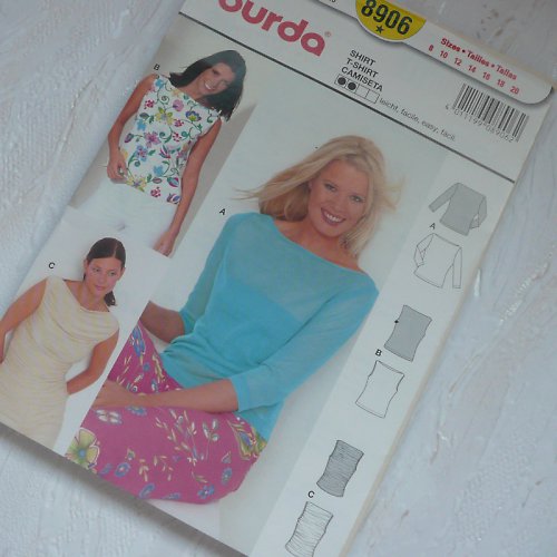 Střih Burda 8906 — foto 1