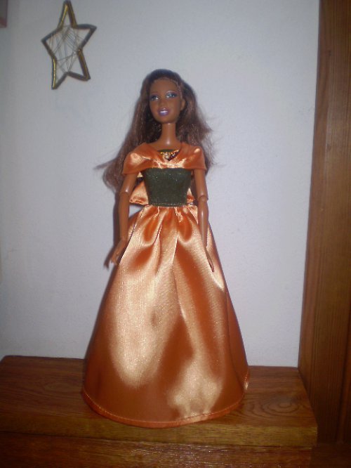 Šatičky na Barbie — foto 1