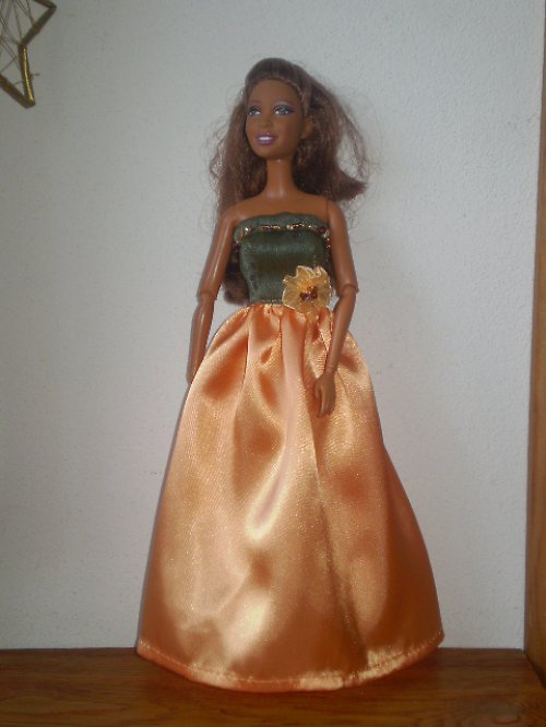 Šatičky na Barbie — foto 1