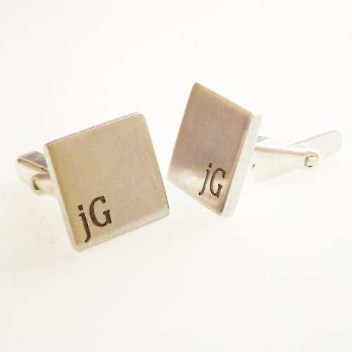 Knoflíčky s monogramem — foto 1