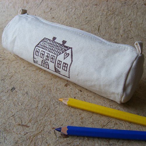 Penál třeba na pastelky — foto 1