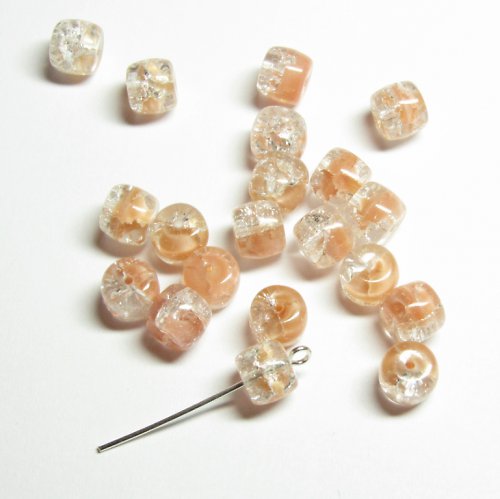 Práskané korálky, 7/8 mm lososové, 10 ks