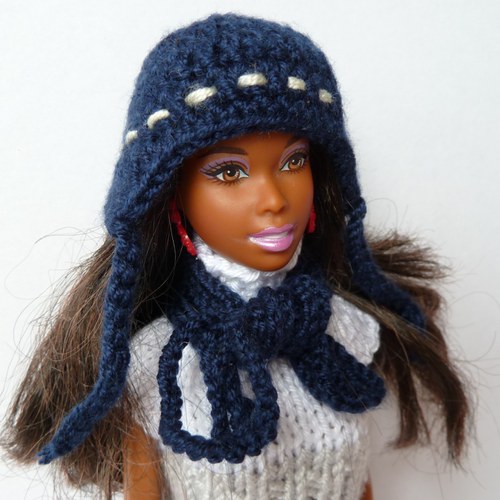 Tmavěmodrá ušanka a šála pro Barbie 50% sleva — foto 1