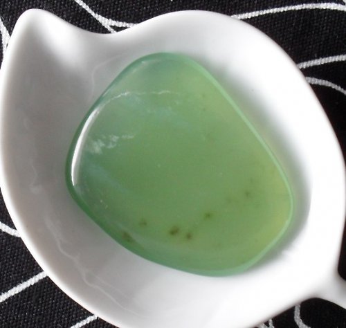 Čínský jadeit 41x34x6 — foto 1