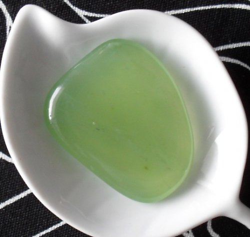 Čínský jadeit 40x33x7 — foto 1